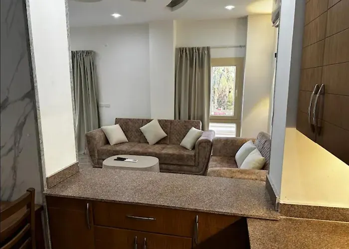 Noura Luxury With Free Pool And Access In Appartamento