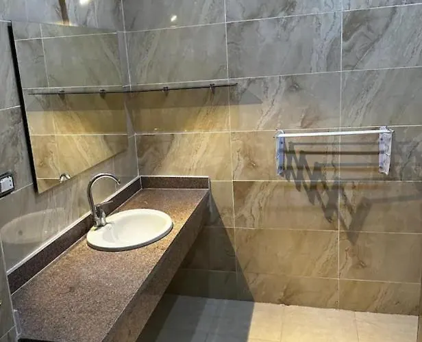 Appartamento Noura Luxury With Free Pool And Access In *