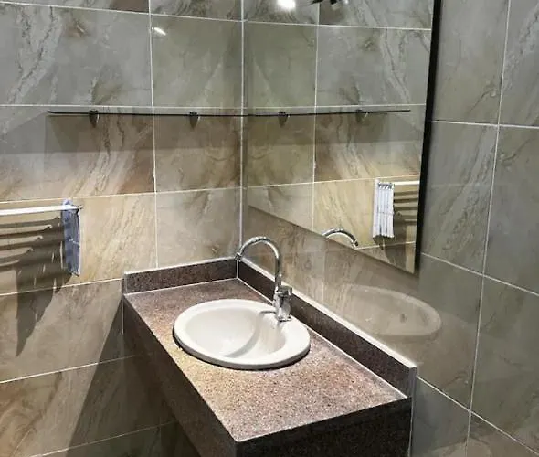 Noura Luxury With Free Pool And Access In *