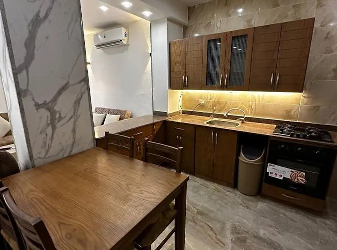 Noura Luxury With Free Pool And Access In Appartamento Hurghada