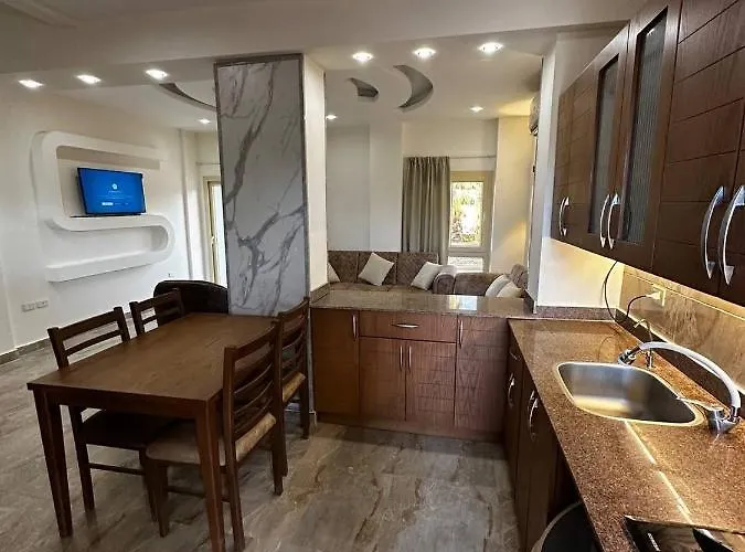Noura Luxury With Free Pool And Access In Appartamento