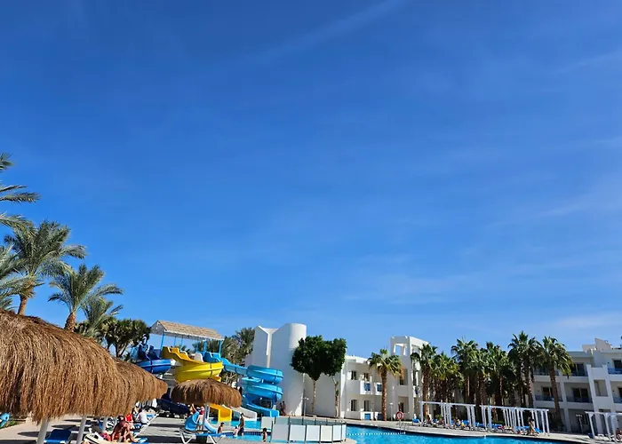 Noura Luxury With Free Pool And Access In