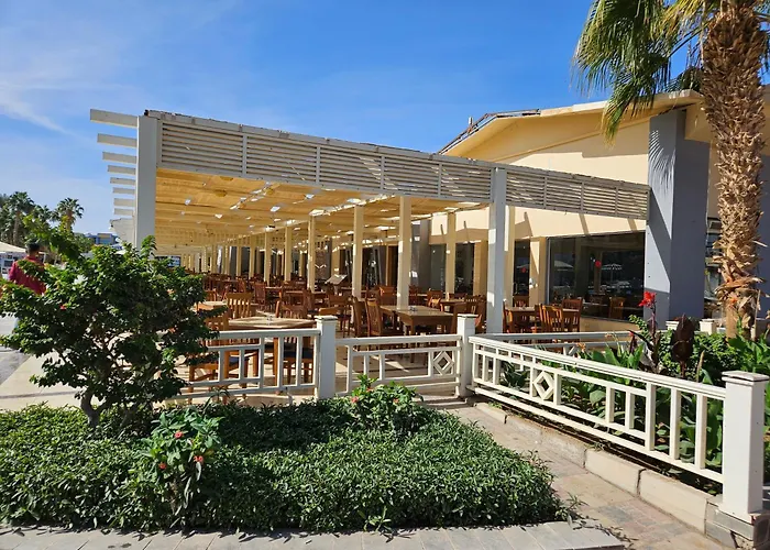 Appartamento Noura Luxury With Free Pool And Access In
